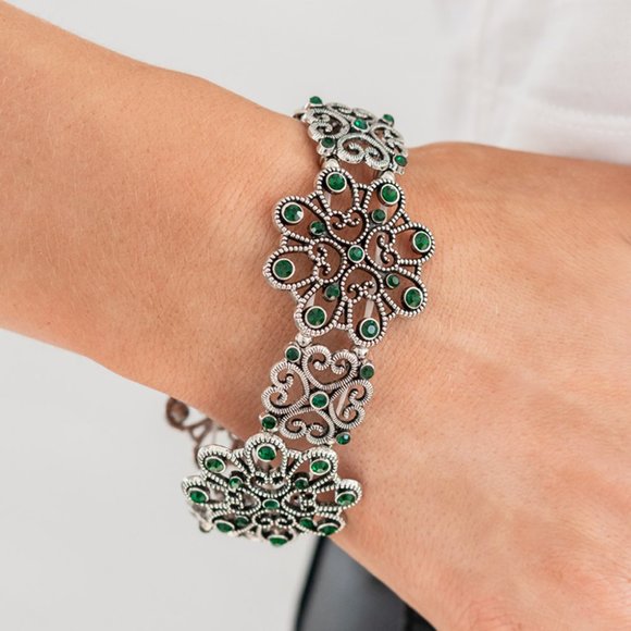 paparazzi Jewelry - Regal Recognition - Green Bracelet